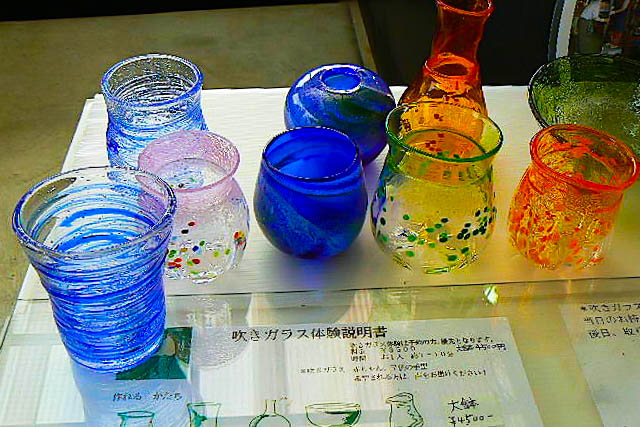 八ヶ岳良工房のガラス花器と木工スタンド すう