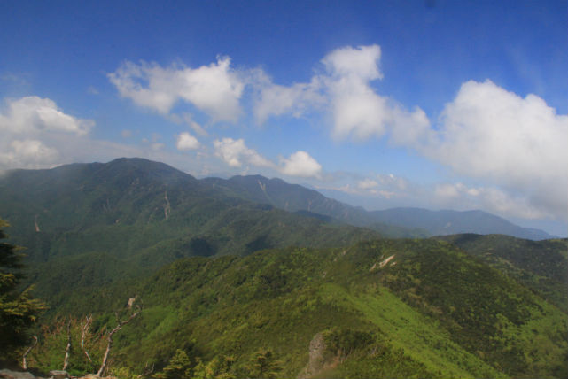 甲武信岳 甲武信ヶ岳 山小屋と山の天気予報と最新情報 Mikketa Portalfield