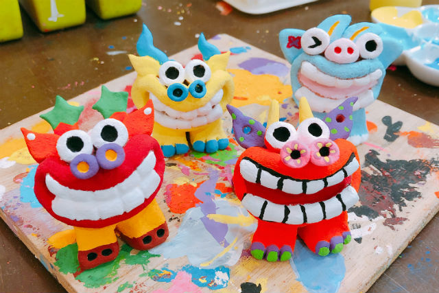 沖縄・石垣島・シーサー作り】カラフルなシーサーを持ち帰ろう