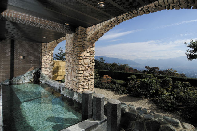 【おすすめ12選】山梨県の日帰り温泉まとめ！個室付きや富士山が見える穴場の天然温泉も